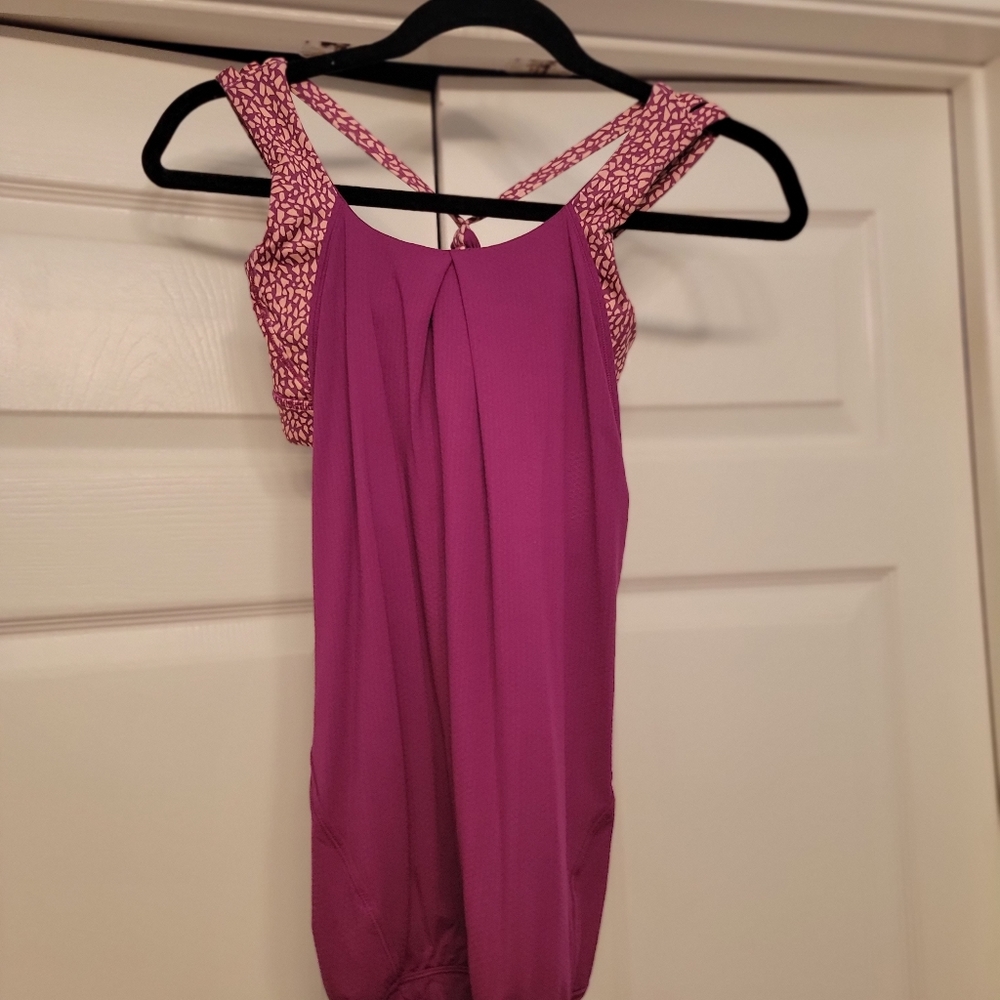 Lululemon tank with built in bra